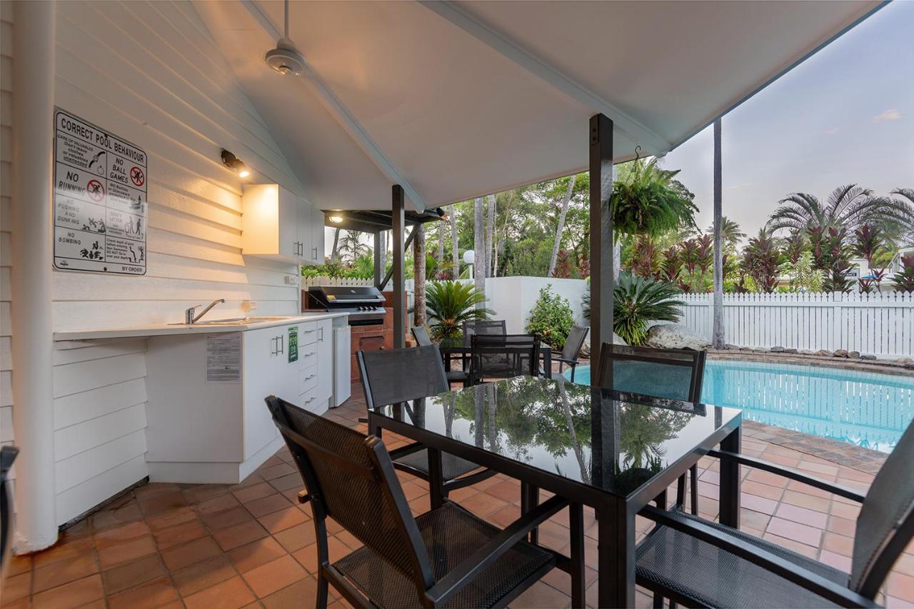 Garrick House Aparthotel Port Douglas Buitenkant foto