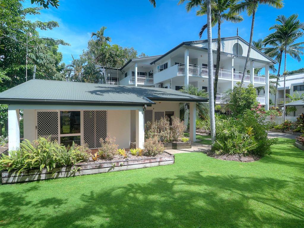 Garrick House Aparthotel Port Douglas Buitenkant foto